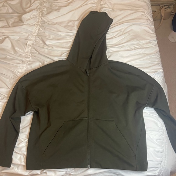 Lululemon Jacket - Picture 3 of 6